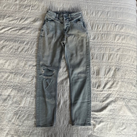 American Eagle Outfitters Denim - American Eagle High Rise Skinny Distressed Jeans
